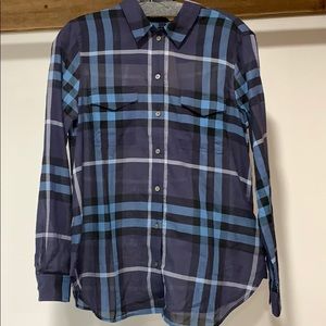 📍SOLD📍Burberry house check shirt NWT